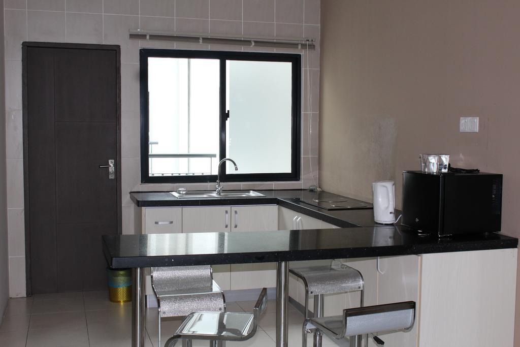 Tribeca Suites Kuching Eksteriør bilde
