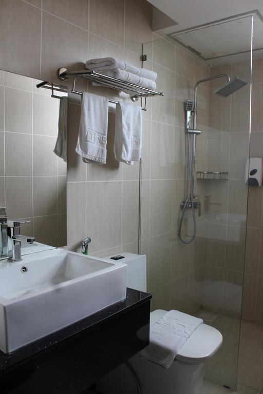 Tribeca Suites Kuching Eksteriør bilde