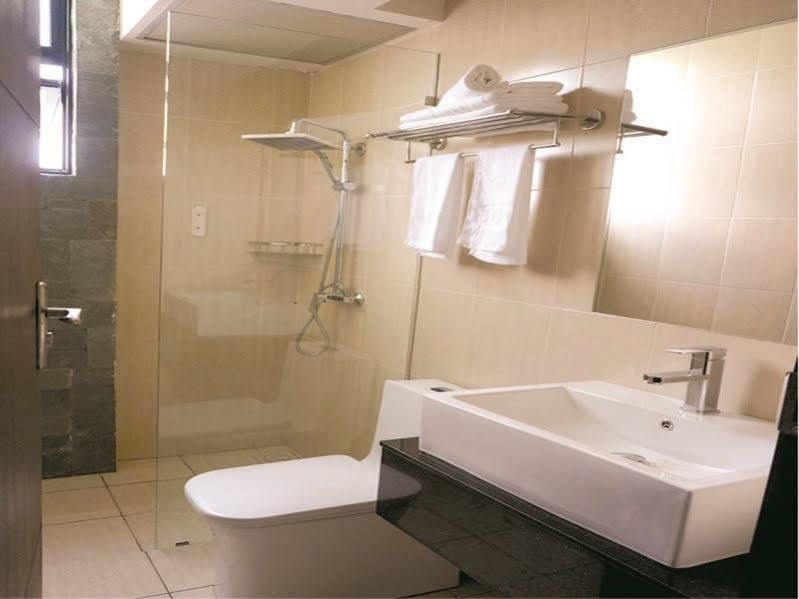 Tribeca Suites Kuching Eksteriør bilde
