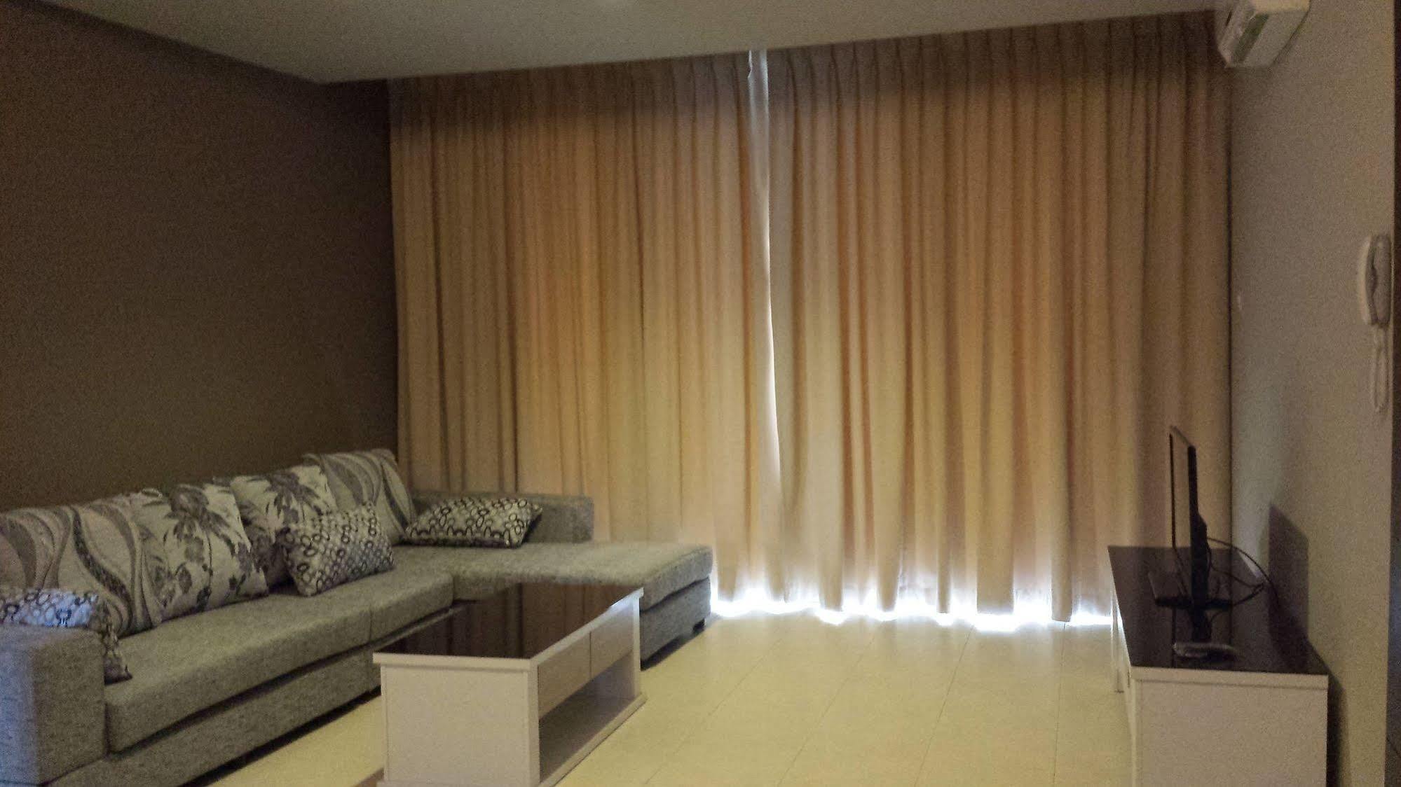 Tribeca Suites Kuching Eksteriør bilde